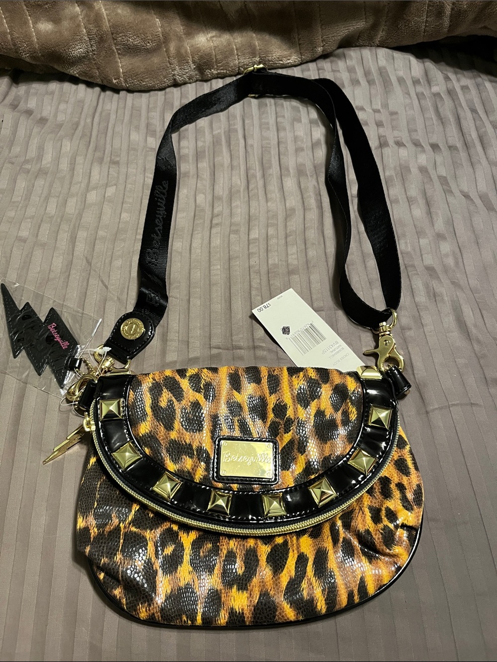 New NWT Betsey Johnson Betseyville Leopard Print Crossbody with Gold Stud Trim